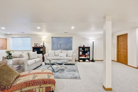 Tiny photo for 61 Berkshire Court, Burr Ridge, IL 60527 (MLS # 12600278)