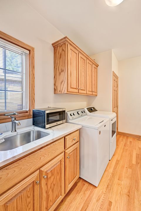 Tiny photo for 61 Berkshire Court, Burr Ridge, IL 60527 (MLS # 12600278)