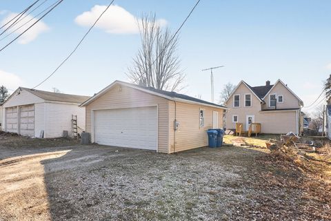 Tiny photo for 714 Ellwood Avenue, DeKalb, IL 60115 (MLS # 12569487)
