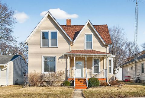 Photo of 714 Ellwood Avenue, DeKalb, IL 60115 (MLS # 12569487)