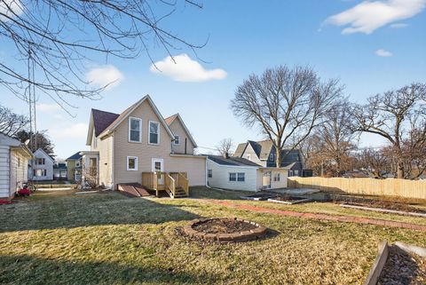 Tiny photo for 714 Ellwood Avenue, DeKalb, IL 60115 (MLS # 12569487)