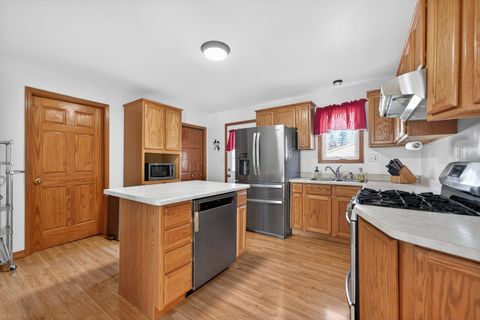 Tiny photo for 714 Ellwood Avenue, DeKalb, IL 60115 (MLS # 12569487)