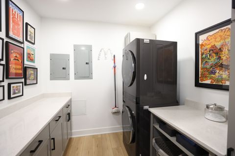 Tiny photo for 221 E Walton Place #19E, Chicago, IL 60611 (MLS # 12485139)