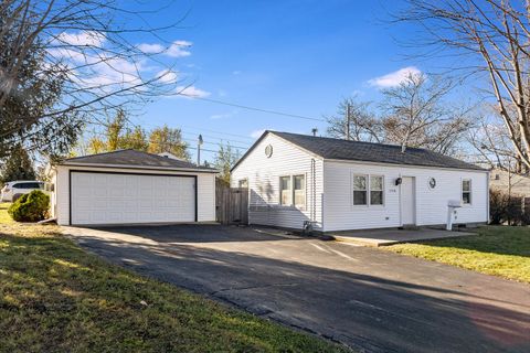 A home in Crest Hill