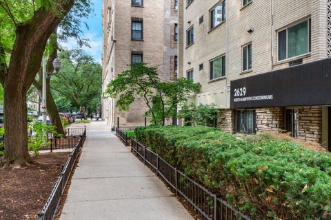 Photo of 2629 N Hampden Court #306, Chicago, IL 60614 (MLS # 12743126)
