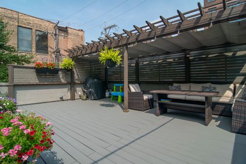 Tiny photo for 2773 N Kenmore Avenue #1, Chicago, IL 60614 (MLS # 12479568)
