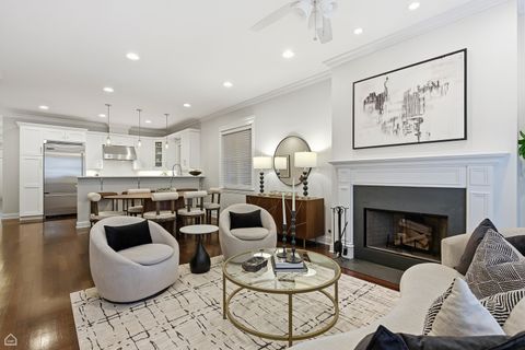 Tiny photo for 2773 N Kenmore Avenue #1, Chicago, IL 60614 (MLS # 12479568)