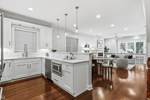 Tiny photo for 2773 N Kenmore Avenue #1, Chicago, IL 60614 (MLS # 12479568)