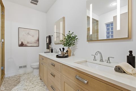 Tiny photo for 2773 N Kenmore Avenue #1, Chicago, IL 60614 (MLS # 12479568)