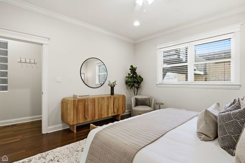 Tiny photo for 2773 N Kenmore Avenue #1, Chicago, IL 60614 (MLS # 12479568)