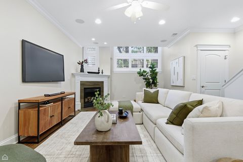 Tiny photo for 2773 N Kenmore Avenue #1, Chicago, IL 60614 (MLS # 12479568)