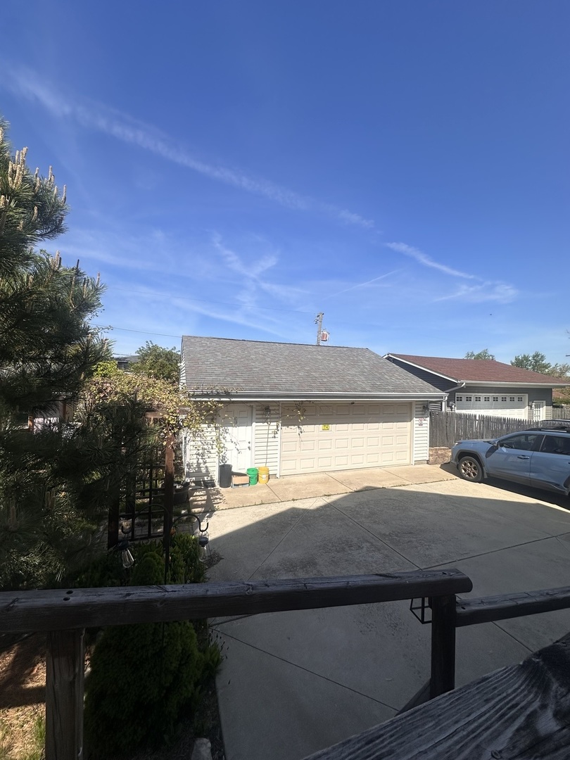 7842 S BLAZER Avenue