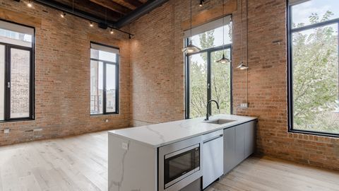 729 N Sangamon Street 401