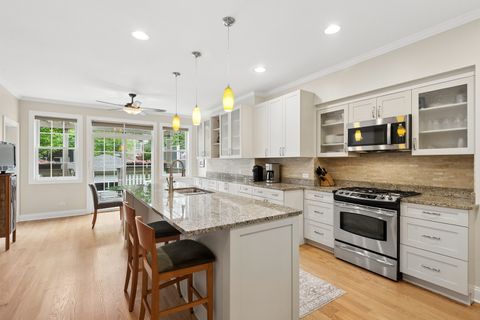 Tiny photo for 1518 W Norwood Street, Chicago, IL 60660 (MLS # 12686784)