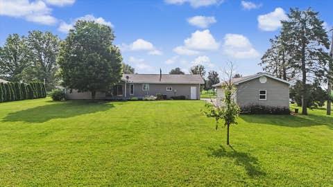 Tiny photo for 101 Lakeview Drive, Gibson City, IL 60936 (MLS # 12690707)