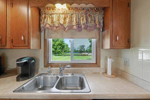 Tiny photo for 101 Lakeview Drive, Gibson City, IL 60936 (MLS # 12690707)