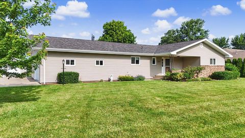 Tiny photo for 101 Lakeview Drive, Gibson City, IL 60936 (MLS # 12690707)