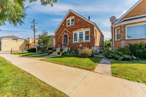 Tiny photo for 4019 W 57th Street, Chicago, IL 60629 (MLS # 12777682)