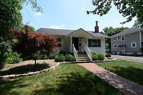107 N Lincoln Avenue Geneva IL 60134