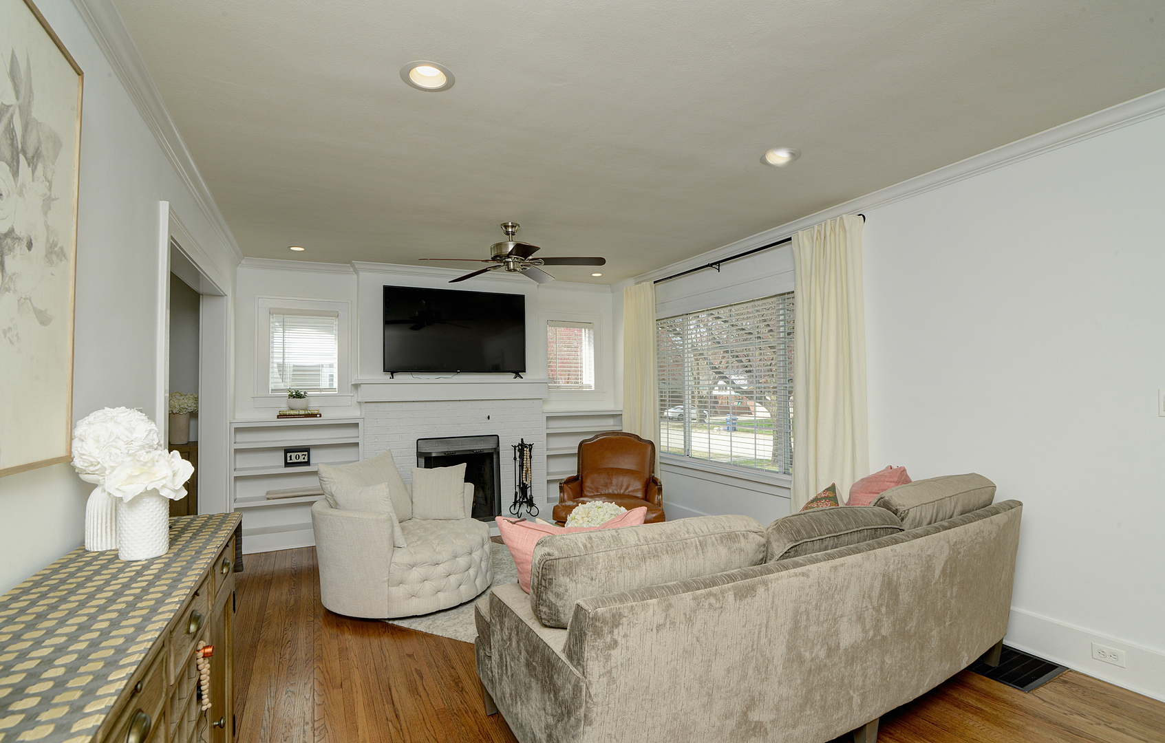 107 N Lincoln Avenue