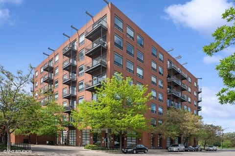 Photo of 859 W Erie Street #709, Chicago, IL 60642 (MLS # 12672071)
