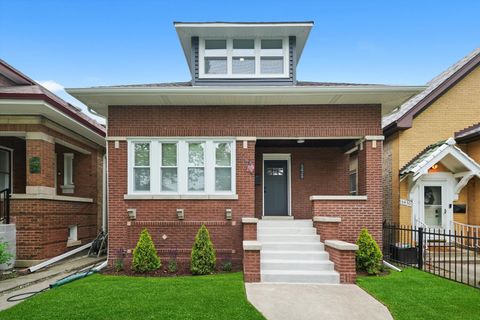 5426 N Bernard Street Chicago IL 60625