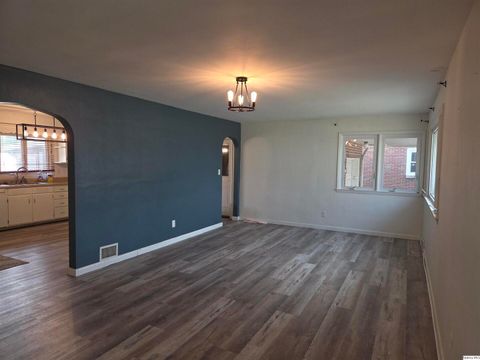 Tiny photo for 3605 Lindell Ave. Ave, Quincy, IL 62305 (MLS # 12611038)