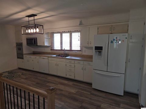 Tiny photo for 3605 Lindell Ave. Ave, Quincy, IL 62305 (MLS # 12611038)