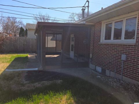 Tiny photo for 3605 Lindell Ave. Ave, Quincy, IL 62305 (MLS # 12611038)