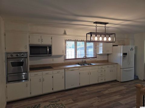 Tiny photo for 3605 Lindell Ave. Ave, Quincy, IL 62305 (MLS # 12611038)