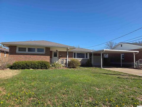 Photo of 3605 Lindell Ave. Ave, Quincy, IL 62305 (MLS # 12611038)