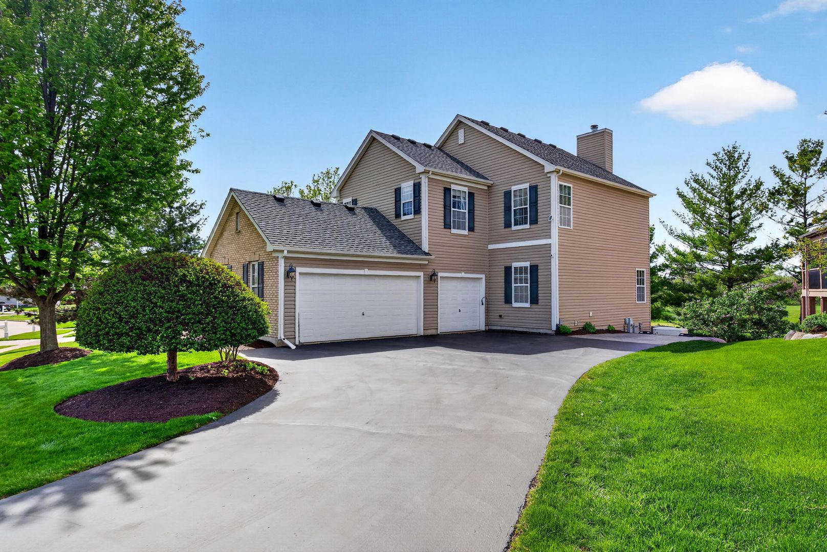 2107 Fairview Lane