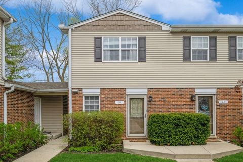 525 W Washington Avenue 14 Lake Bluff IL 60044