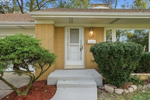 Tiny photo for 732 1st Street, Crete, IL 60417 (MLS # 12785419)