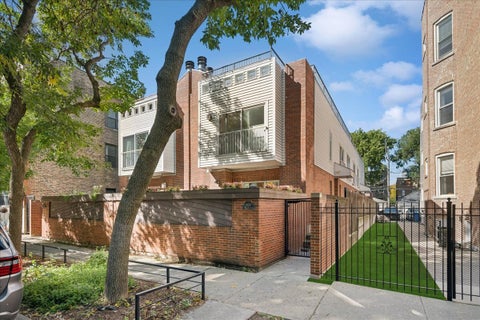 Photo of 1354 N Wolcott Avenue #B, Chicago, IL 60622 (MLS # 12783628)