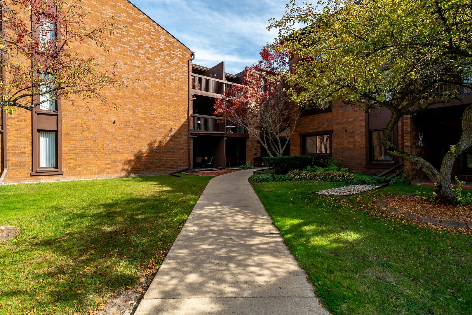 2929 SUNNYSIDE 0