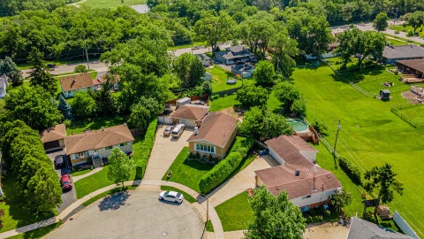 Tiny photo for 433 E Cherry Hill Drive, Addison, IL 60101 (MLS # 12746796)