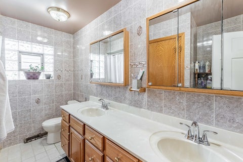 Tiny photo for 433 E Cherry Hill Drive, Addison, IL 60101 (MLS # 12746796)