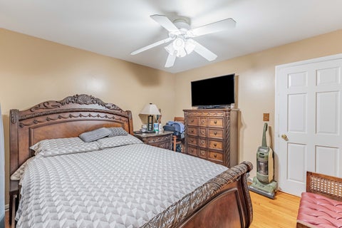 Tiny photo for 433 E Cherry Hill Drive, Addison, IL 60101 (MLS # 12746796)