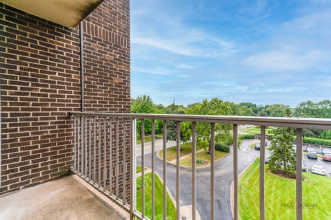 Tiny photo for 225 S Rohlwing Road #502, Palatine, IL 60074 (MLS # 12736055)