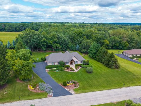 Photo of 9206 Pine Needle Pass, Bull Valley, IL 60097 (MLS # 12456856)