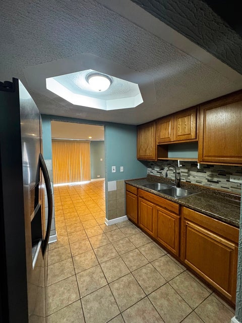 Tiny photo for 2020 Berkshire Circle #H, Carpentersville, IL 60110 (MLS # 12667964)