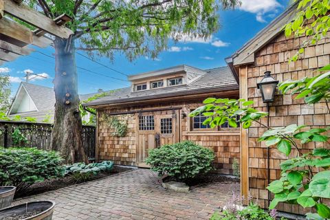 Tiny photo for 3822 N Claremont Avenue, Chicago, IL 60618 (MLS # 12570881)