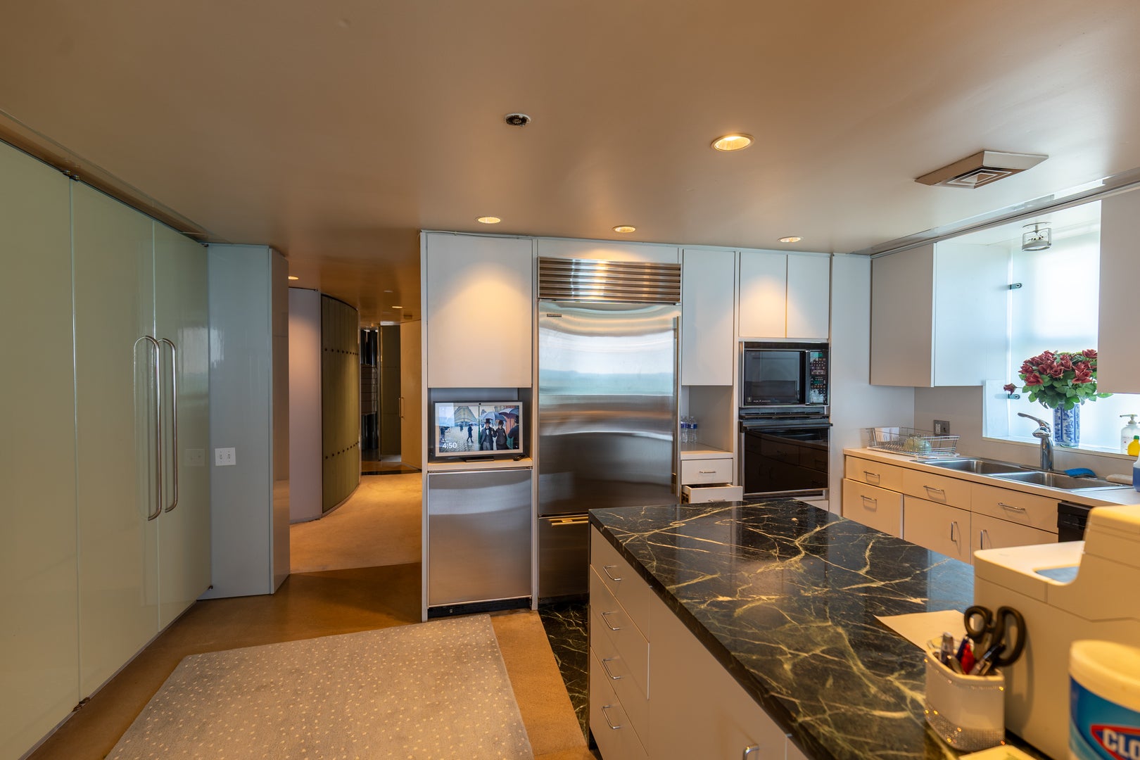 1418 N Lake shore Drive 28