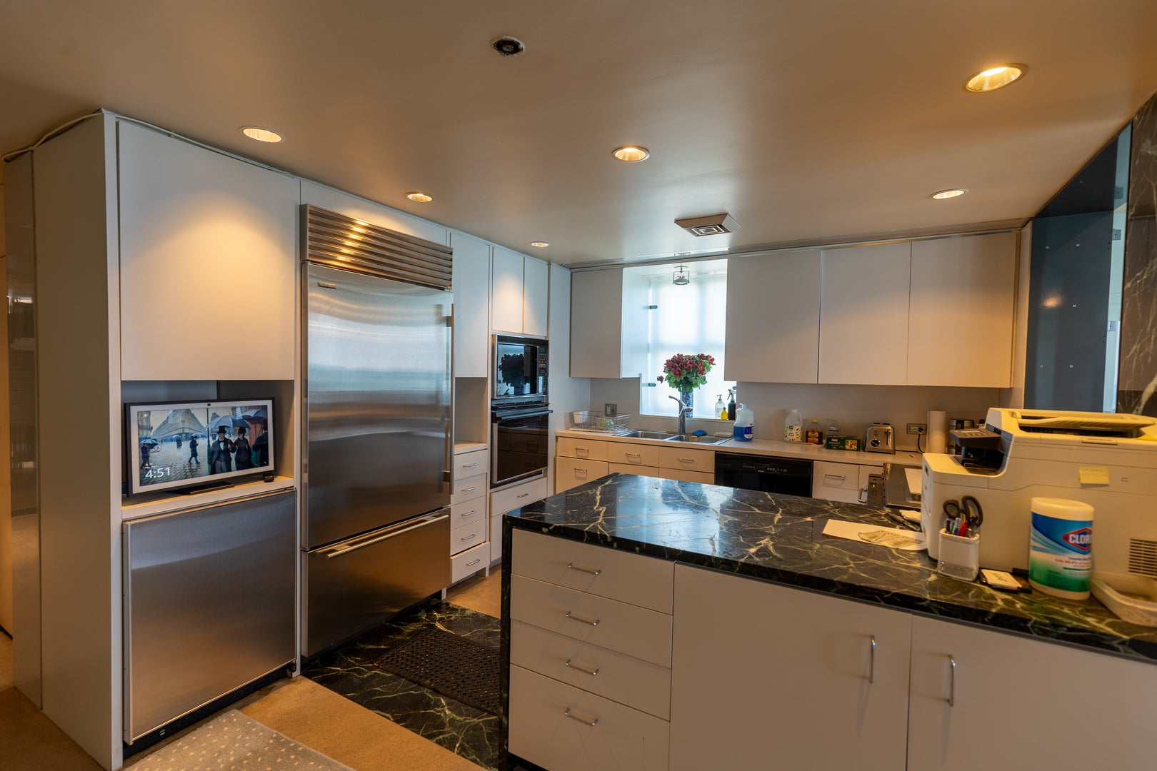 1418 N Lake shore Drive 28