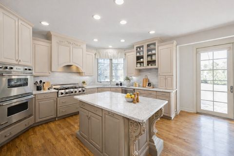 Tiny photo for 6100 Timber Ridge Court, Indian Head Park, IL 60525 (MLS # 12577721)