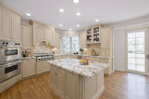 Tiny photo for 6100 Timber Ridge Court, Indian Head Park, IL 60525 (MLS # 12577721)