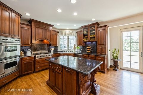 Tiny photo for 6100 Timber Ridge Court, Indian Head Park, IL 60525 (MLS # 12577721)