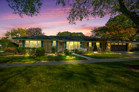 Tiny photo for 523 We Go Trail S, Mount Prospect, IL 60056 (MLS # 12770506)
