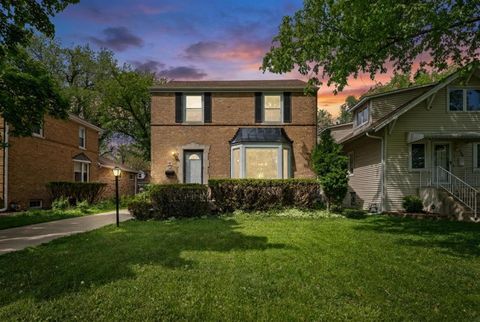 Tiny photo for 204 Parkview Road, Riverside, IL 60546 (MLS # 12628399)